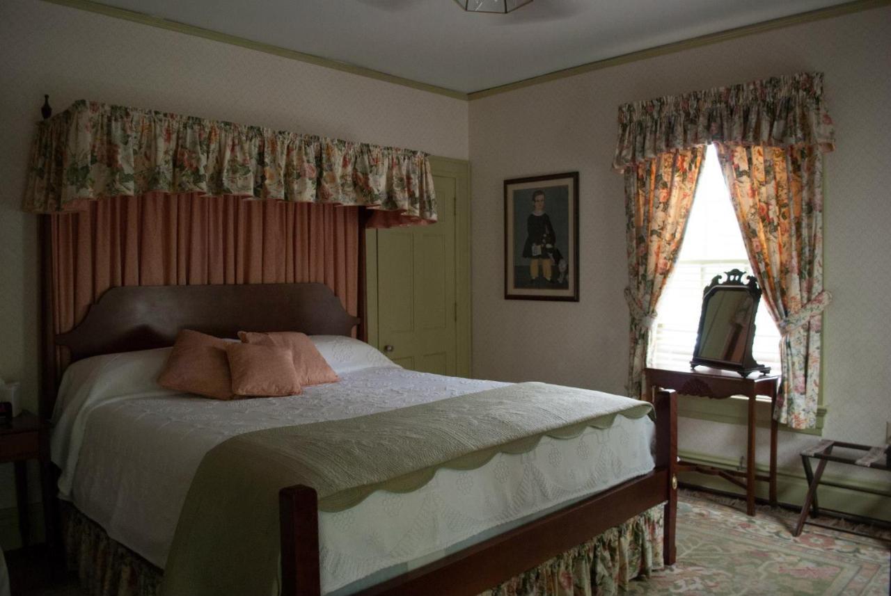 Colonial Capital B&B Williamsburg Exterior photo